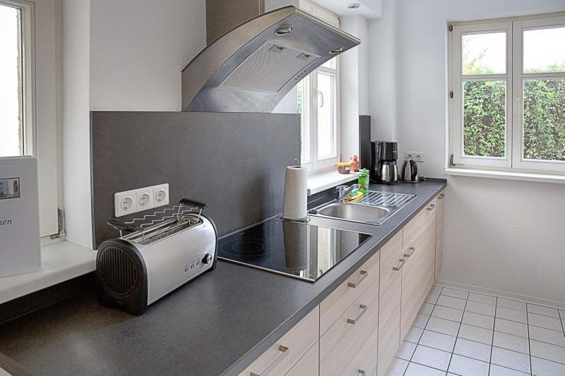 H&H Apartments Im Herzen Der Stadt In Der Lange Strasse Geraeumig Ruhig Mit Kueche Und Esstisch Greifswald Luaran gambar